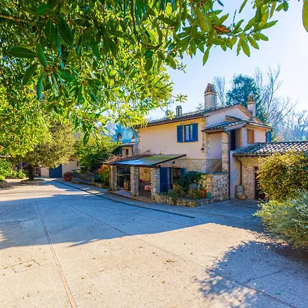 Bed & Breakfast Radius Horse Ranch *